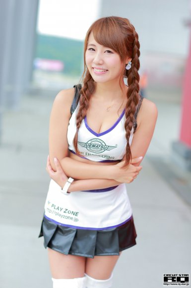 YaboSports：LPL全明星周末专属奖杯亮相